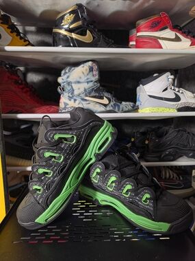 🔥 Matrix X Osiris D3 2001 Men Size 9.5 Black and Green Low-Top Sneakers